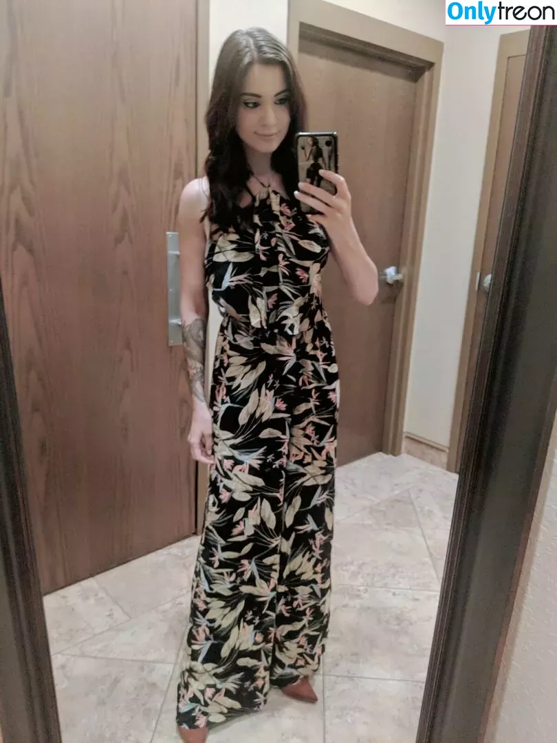 MelonieMac nude photo #0215 (MelonieMac)