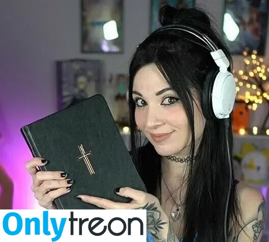 MelonieMac nude photo #0332 (MelonieMac)