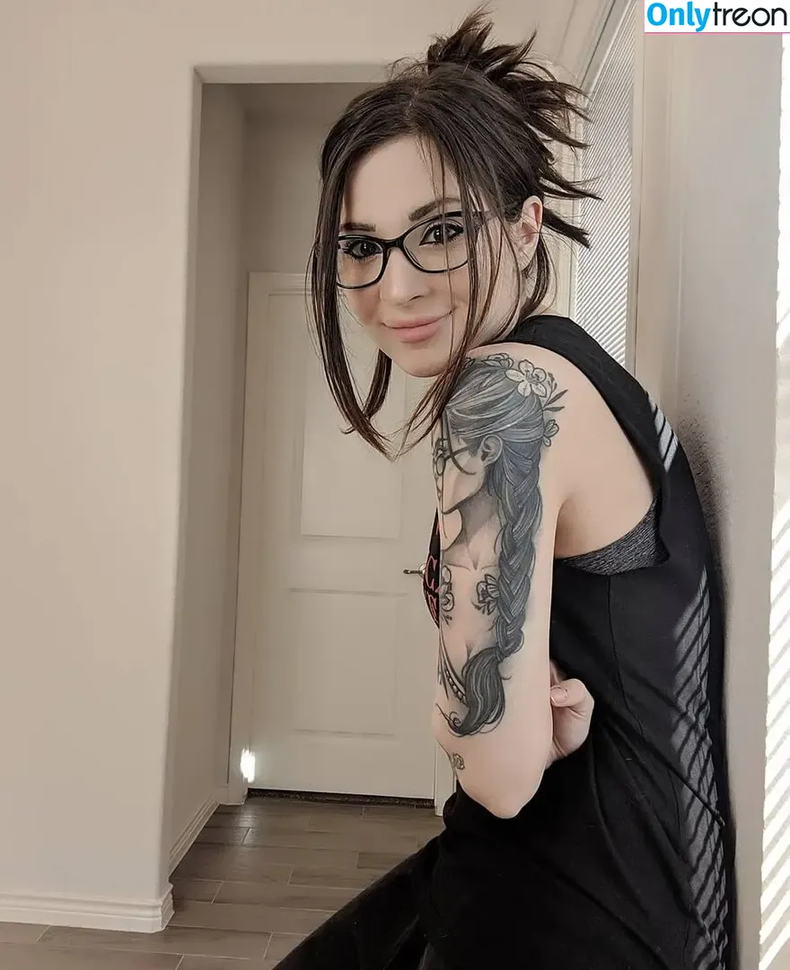MelonieMac голая photo #0344 (MelonieMac)