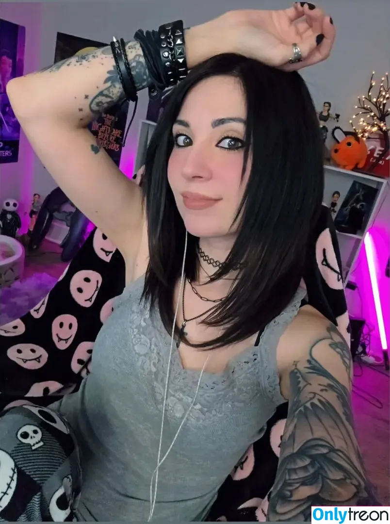 MelonieMac голая photo #0461 (MelonieMac)