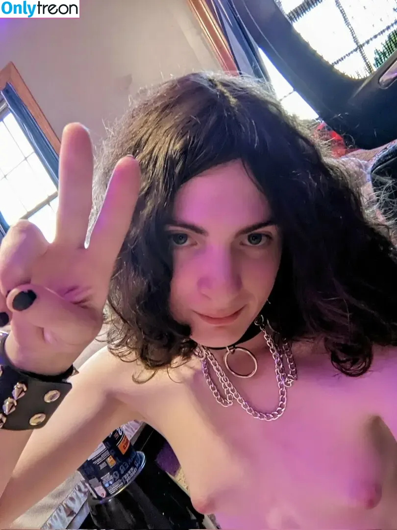 MelonSoft nude photo #0008 (feminineMelon / melon_soft)