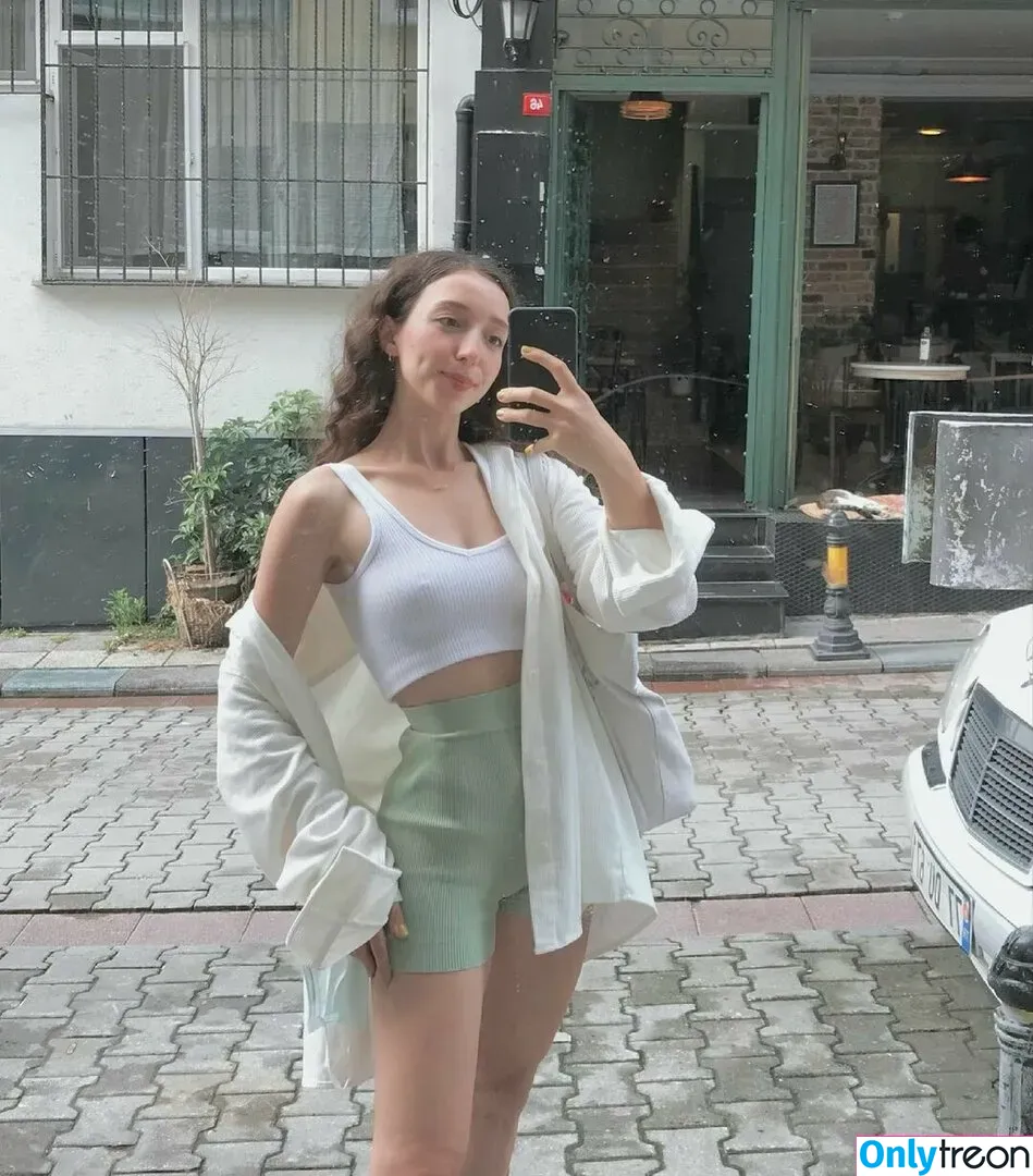 Meltem Koc голая photo #0018 (melttemkoc)