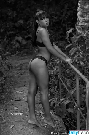 Melyssa Britto / mel.s.britto nude photo #0006