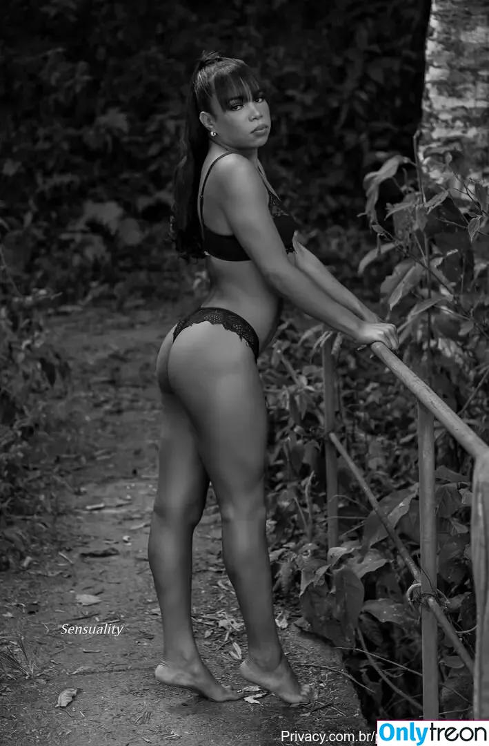 Melyssa Britto nude photo #0006 (mel.s.britto)