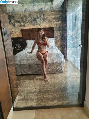 Memekova / Melissa Diakova / miamalkova nude photo #0007