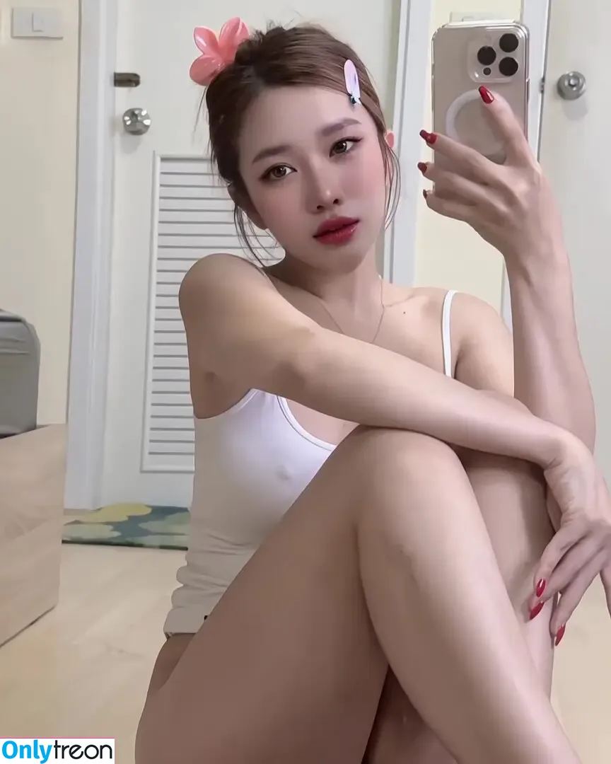 menaraewadee nude photo #0099 (Meena / hmoycute / meena_rwd)