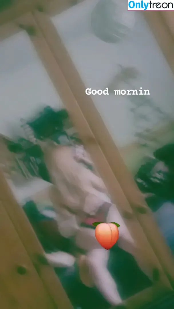 Meowiieh nude photo #0006 (Meowiieh)