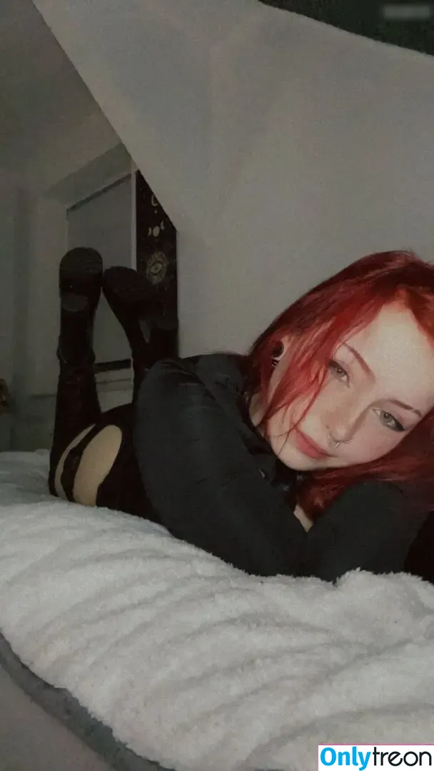 Meowiieh nude photo #0021 (Meowiieh)