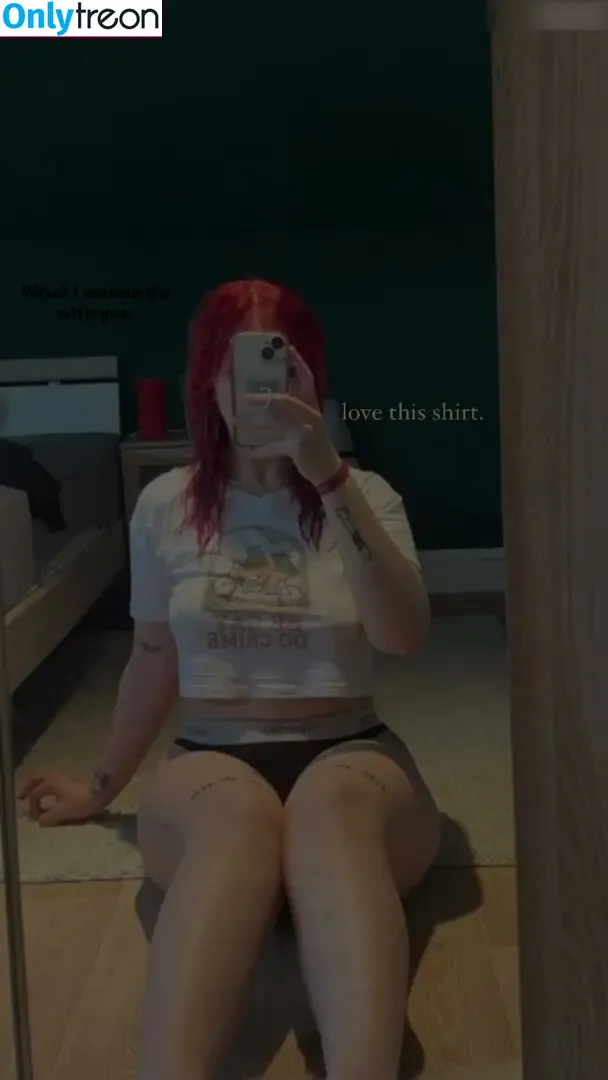 Meowiieh nude photo #0032 (Meowiieh)