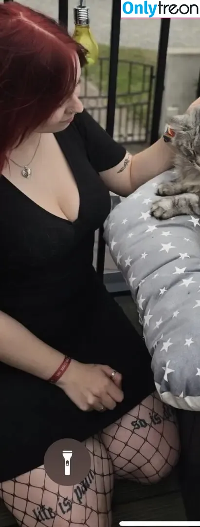 Meowiieh nude photo #0034 (Meowiieh)