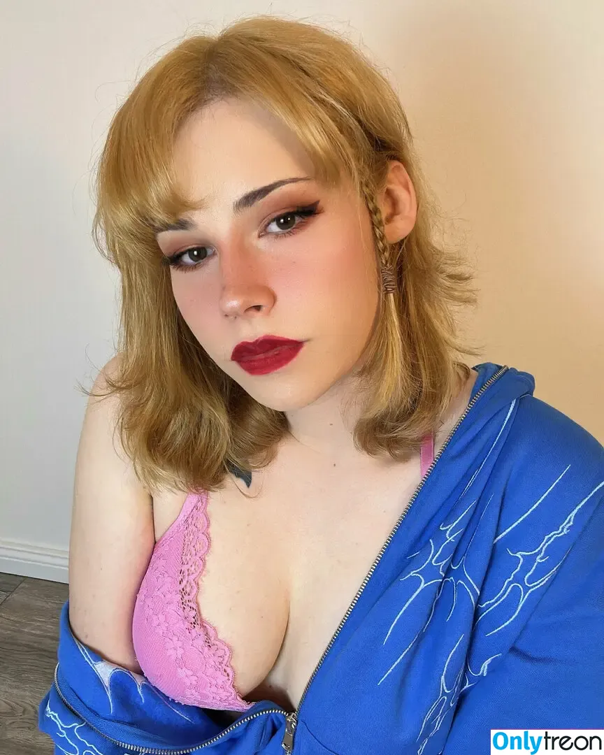 Meowriza nude photo #0493 (Meowriza)