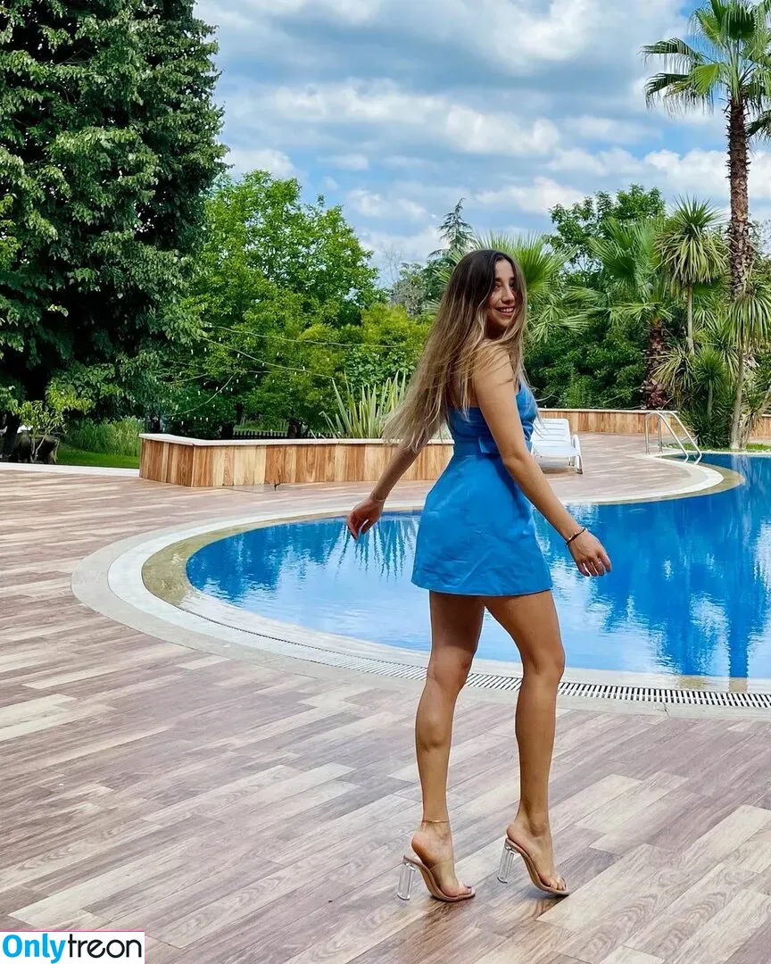 Merve Elmas голая photo #0022 (Mrv.lms)