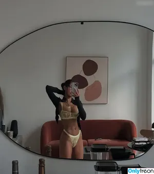 Merve Özkan / merv.ozkn nude photo #0296