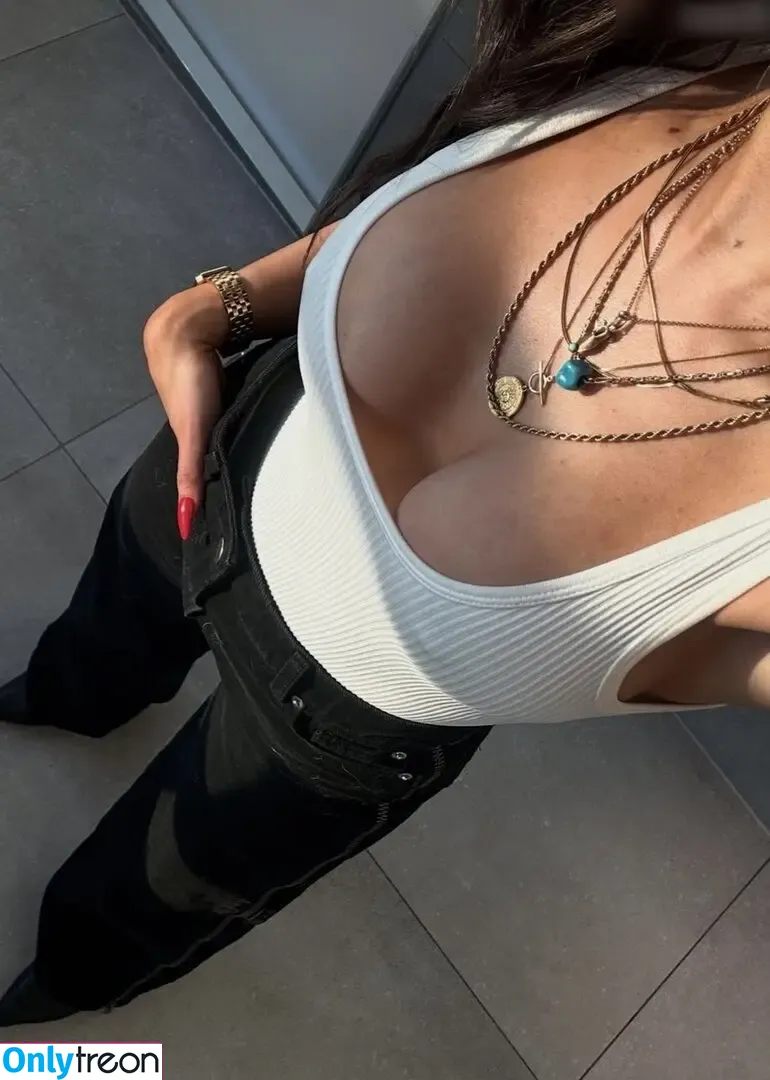 Merve Özkan nude photo #0266 (merv.ozkn)