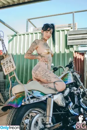 metalflake / Maciel nude photo #0123