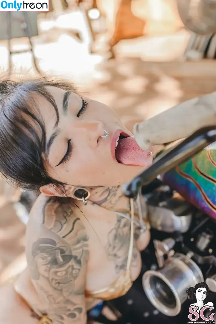 metalflake nude photo #0100 (Maciel)