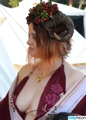 Mháire Stritter / mhairestritter / orkenspaltertv nude photo #0142