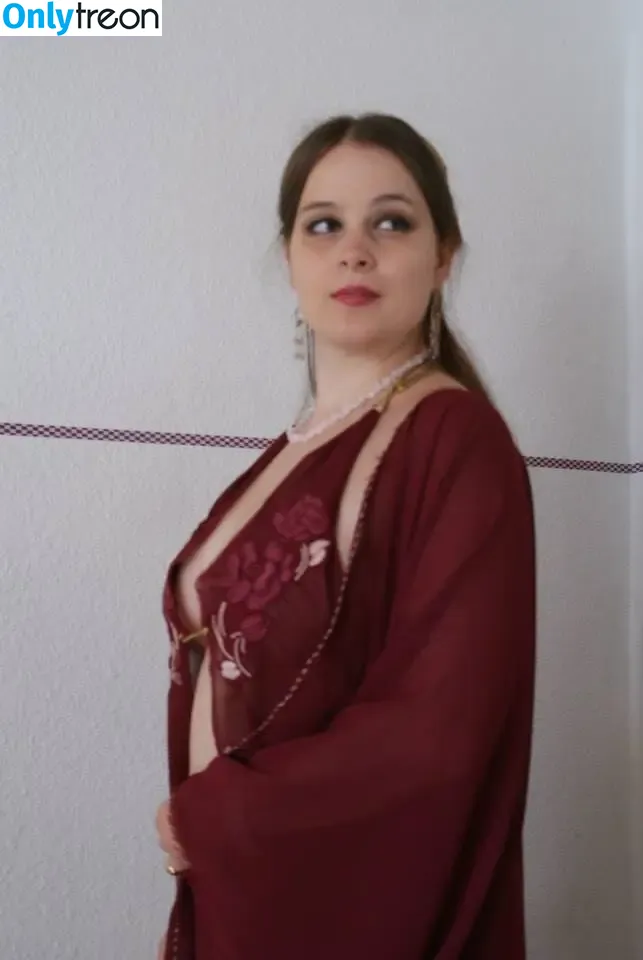 Mháire Stritter голая photo #0169 (mhairestritter / orkenspaltertv)