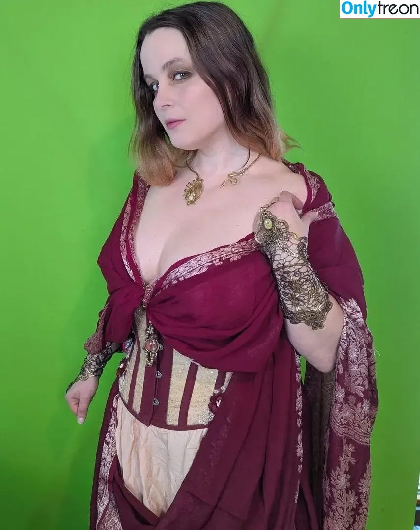 Mháire Stritter nude photo #0173 (mhairestritter / orkenspaltertv)