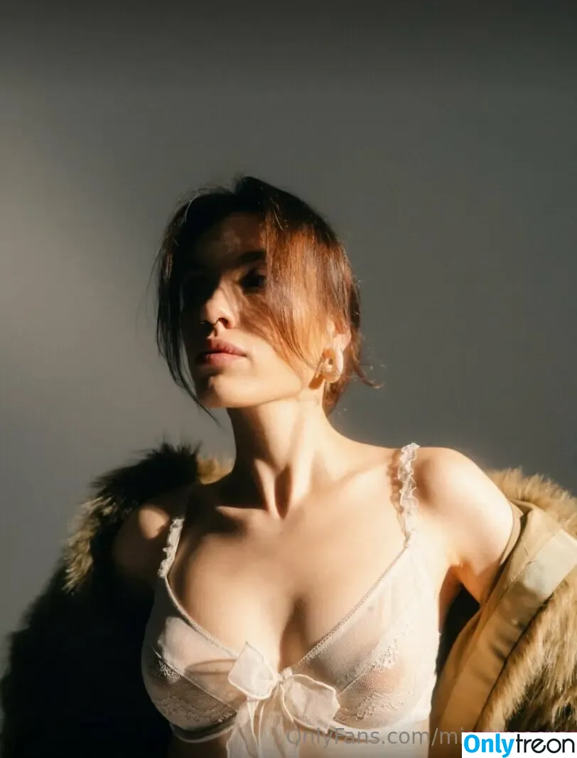mia_amoore голая photo #0117 (amnimia / mialmore / mria_mini_mi)