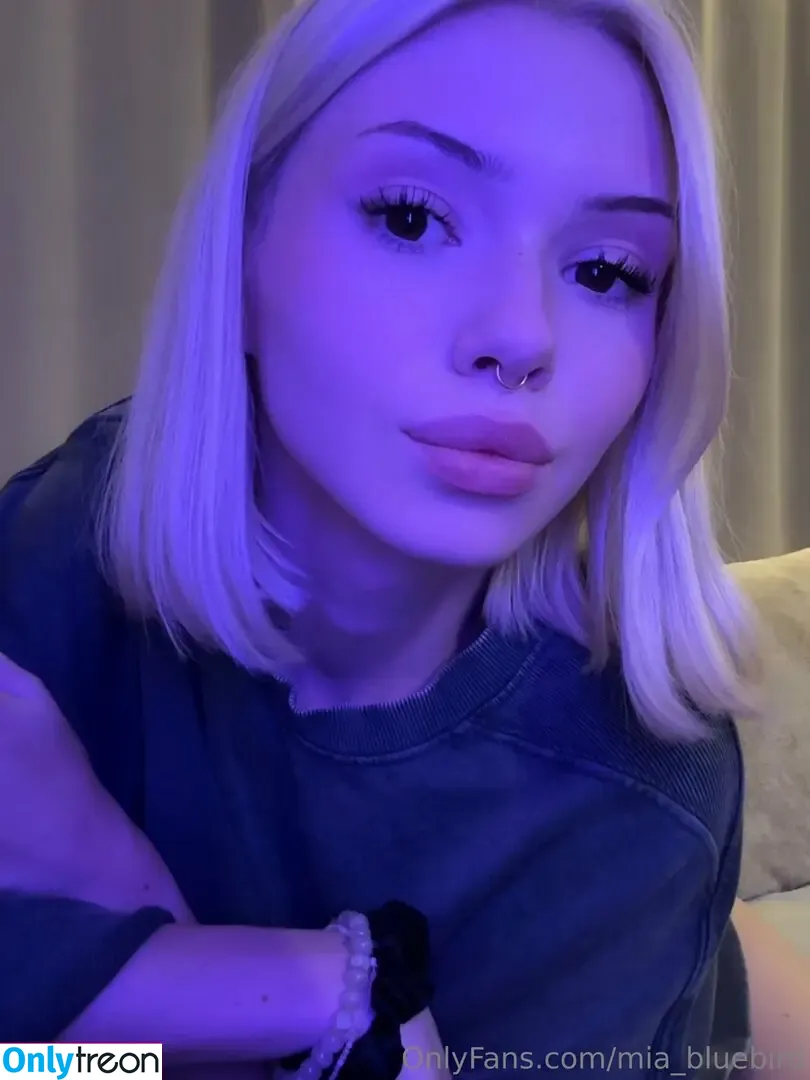 Mia_bluebird nude photo #0344 (clarathestudent / miabluebird)