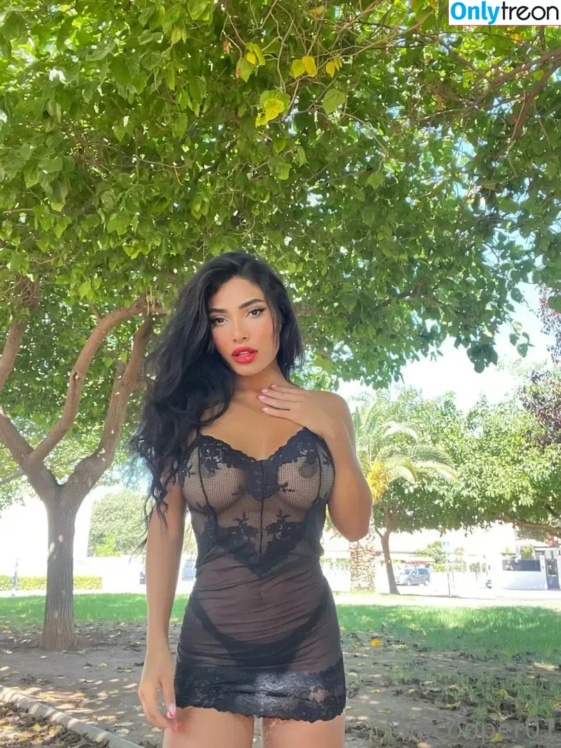 Mia Cooper nude photo #0042 (imani.cooper / mia_0126 / mia_cooper1)