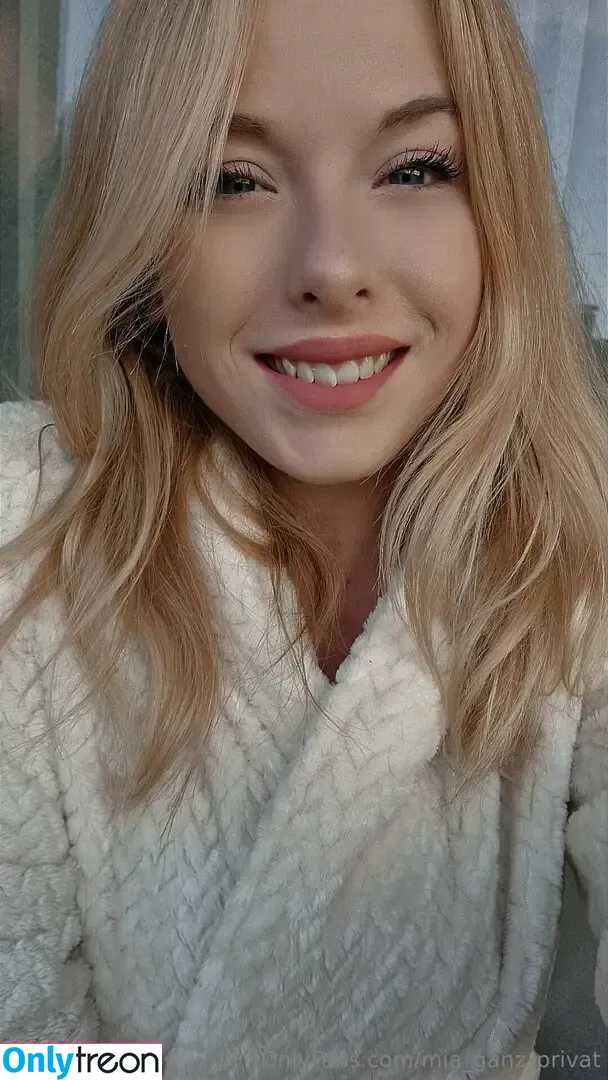 mia_ganz_privat nude photo #0080 (miag_priv)