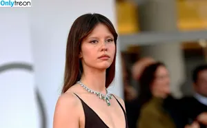 Mia Goth / goth.mia / officalmiagoth nude photo #0284