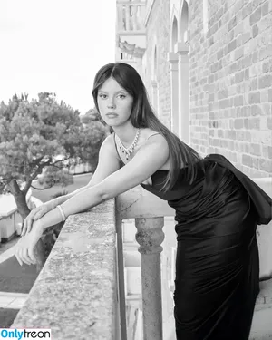 Mia Goth / goth.mia / officalmiagoth nude photo #0301
