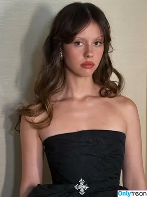 Mia Goth / goth.mia / officalmiagoth nude photo #0315