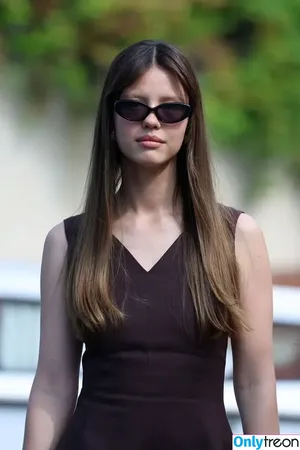 Mia Goth / goth.mia / officalmiagoth nude photo #0324