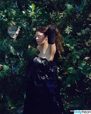 Mia Goth / goth.mia / officalmiagoth nude photo #0364
