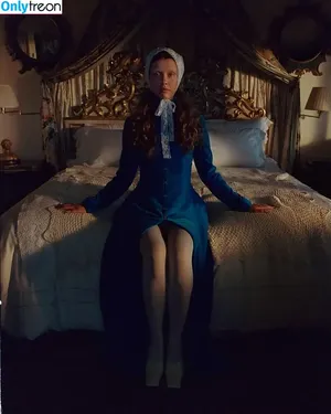 Mia Goth / goth.mia / officalmiagoth nude photo #0378
