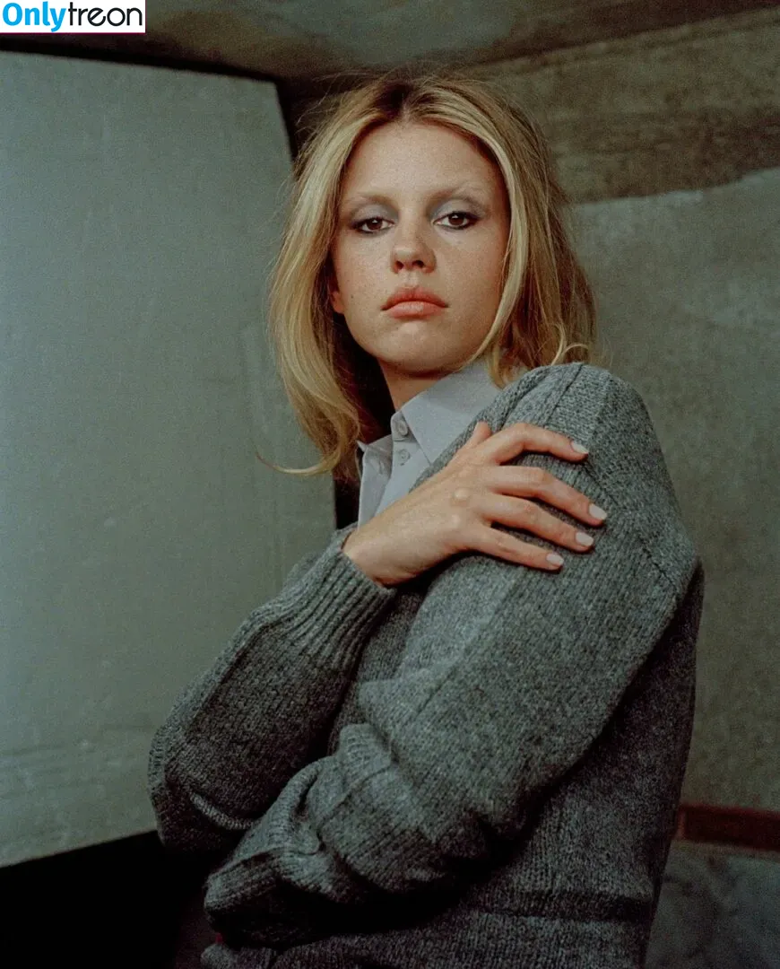 Mia Goth голая photo #0094 (goth.mia / officalmiagoth)