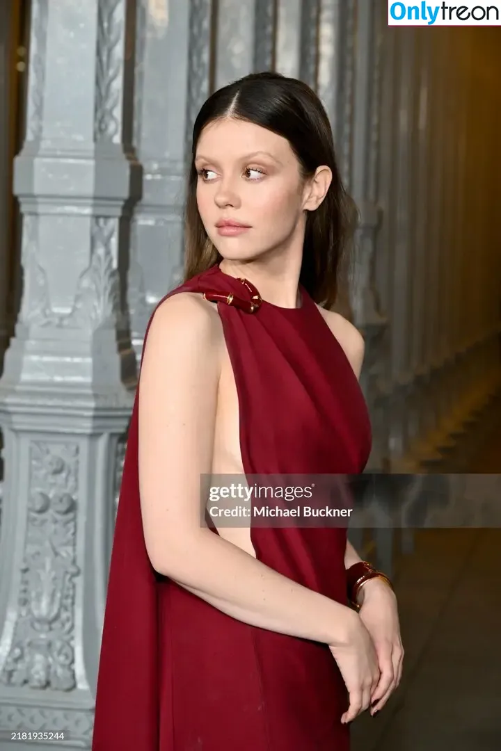 Mia Goth голая photo #0178 (goth.mia / officalmiagoth)