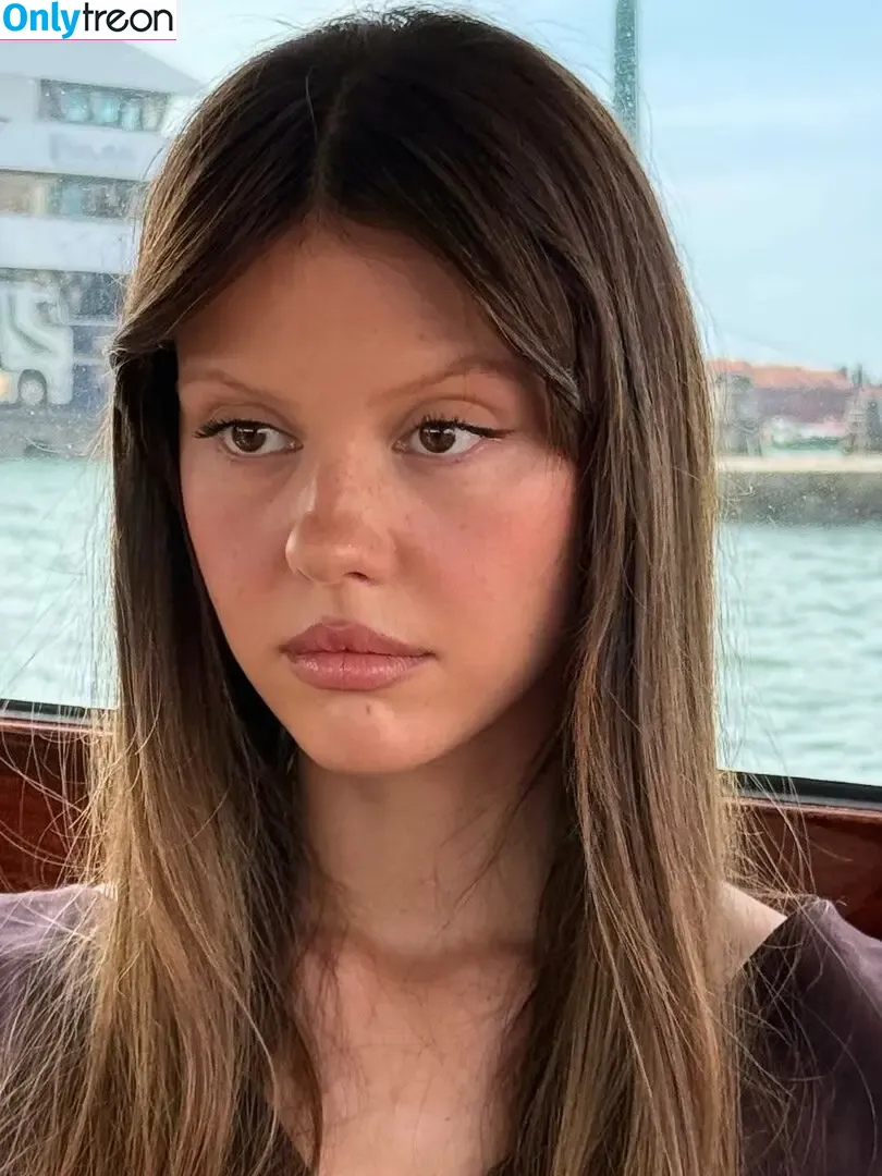 Mia Goth голая photo #0246 (goth.mia / officalmiagoth)