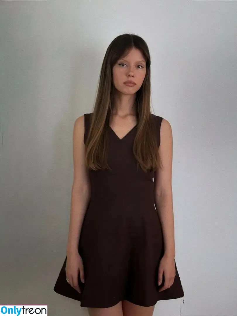 Mia Goth голая photo #0249 (goth.mia / officalmiagoth)