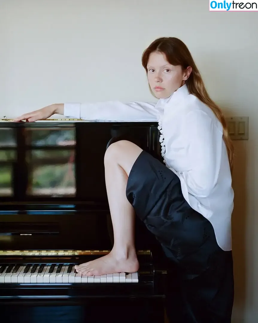 Mia Goth nude photo #0306 (goth.mia / officalmiagoth)