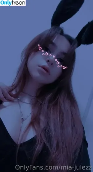 mia-julezz / mia.julz nude photo #0001