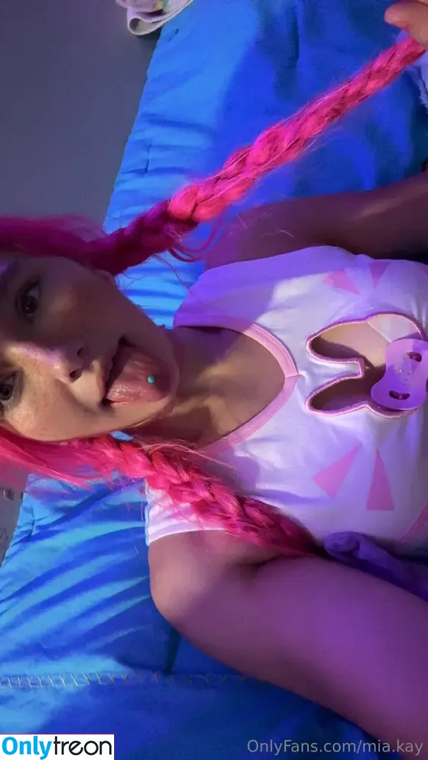 Mia Kay nude photo #0563 (mia.kay / miakay_thebrat)