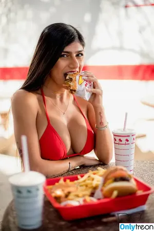 Mia Khalifa / miakhalifa nude photo #0160