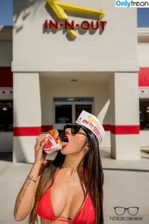 Mia Khalifa / miakhalifa nude photo #0178