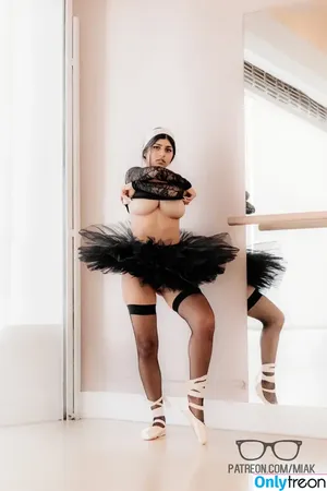 Mia Khalifa / miakhalifa nude photo #0327