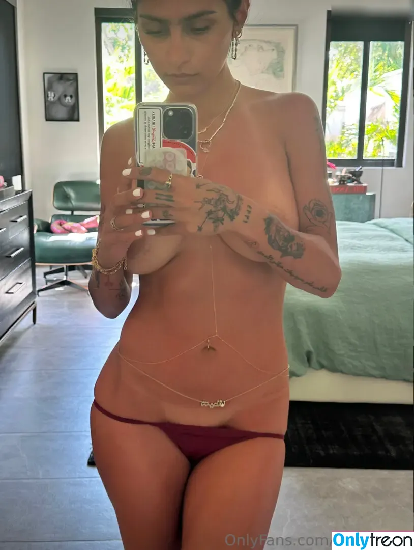 Mia Khalifa nude photo #0096 (miakhalifa)
