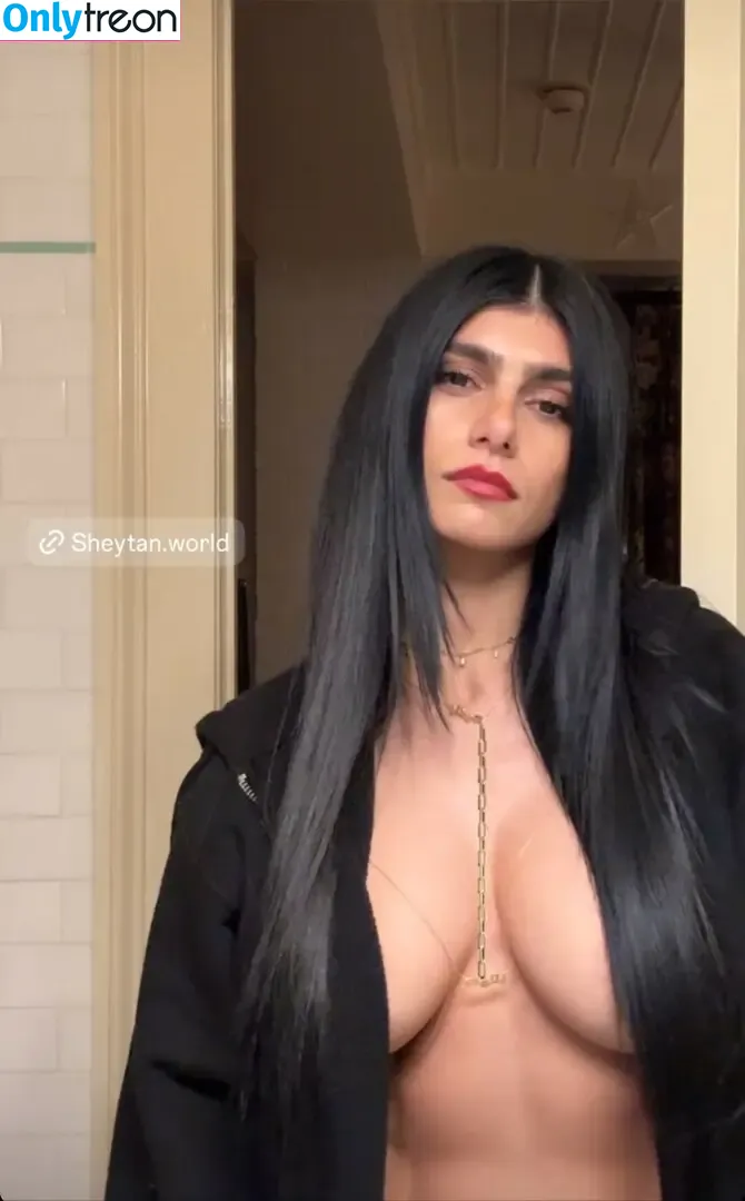 Mia Khalifa nude photo #0469 (miakhalifa)
