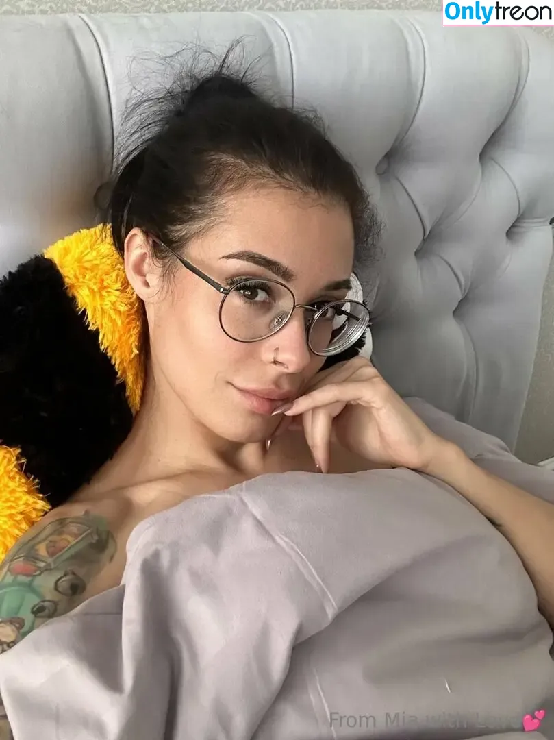 mia_moonn nude photo #0022 (miamoonn_)