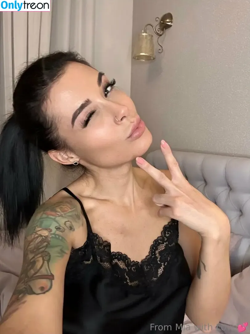 mia_moonn nude photo #0033 (miamoonn_)