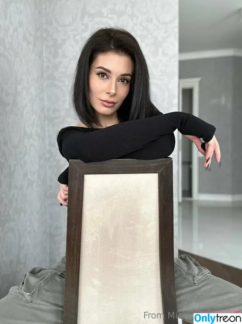 mia_moonn nude photo #0044 (miamoonn_)