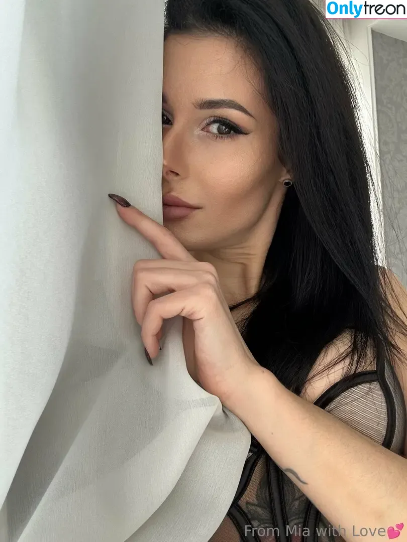 mia_moonn nude photo #0053 (miamoonn_)