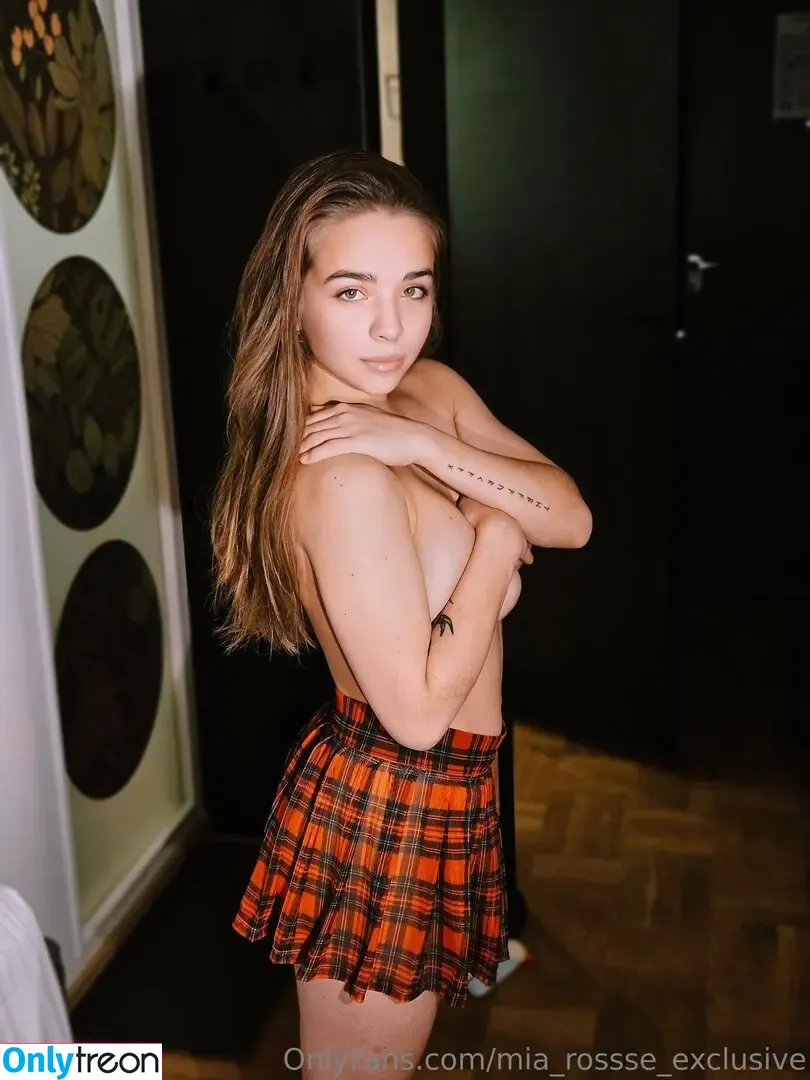 mia_rossse_exclusive nude photo #0007 (mia_rosseee)